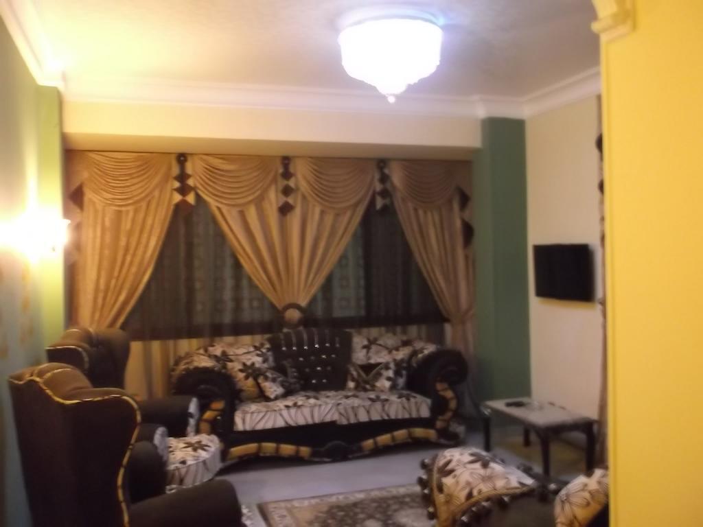 One-Bedroom Apartment At El Maali Street Каир Номер фото